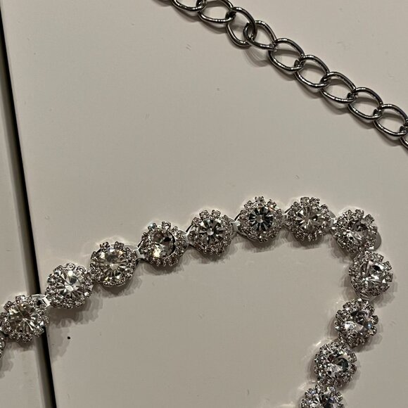 Sparkling Rhinestone Chain Belt – Adjustable Silver Statement Accessory ✨ - Picture 10 of 16